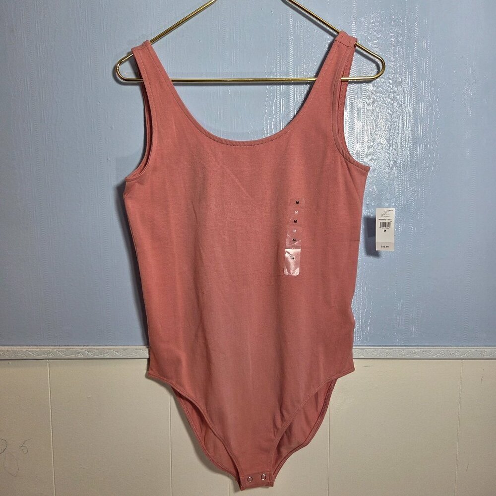 Gap Medium Pink Scoop Neck Sleeveless Lightweight Body Suit NWT